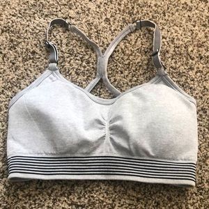 Victoria Sport light support sports bra
